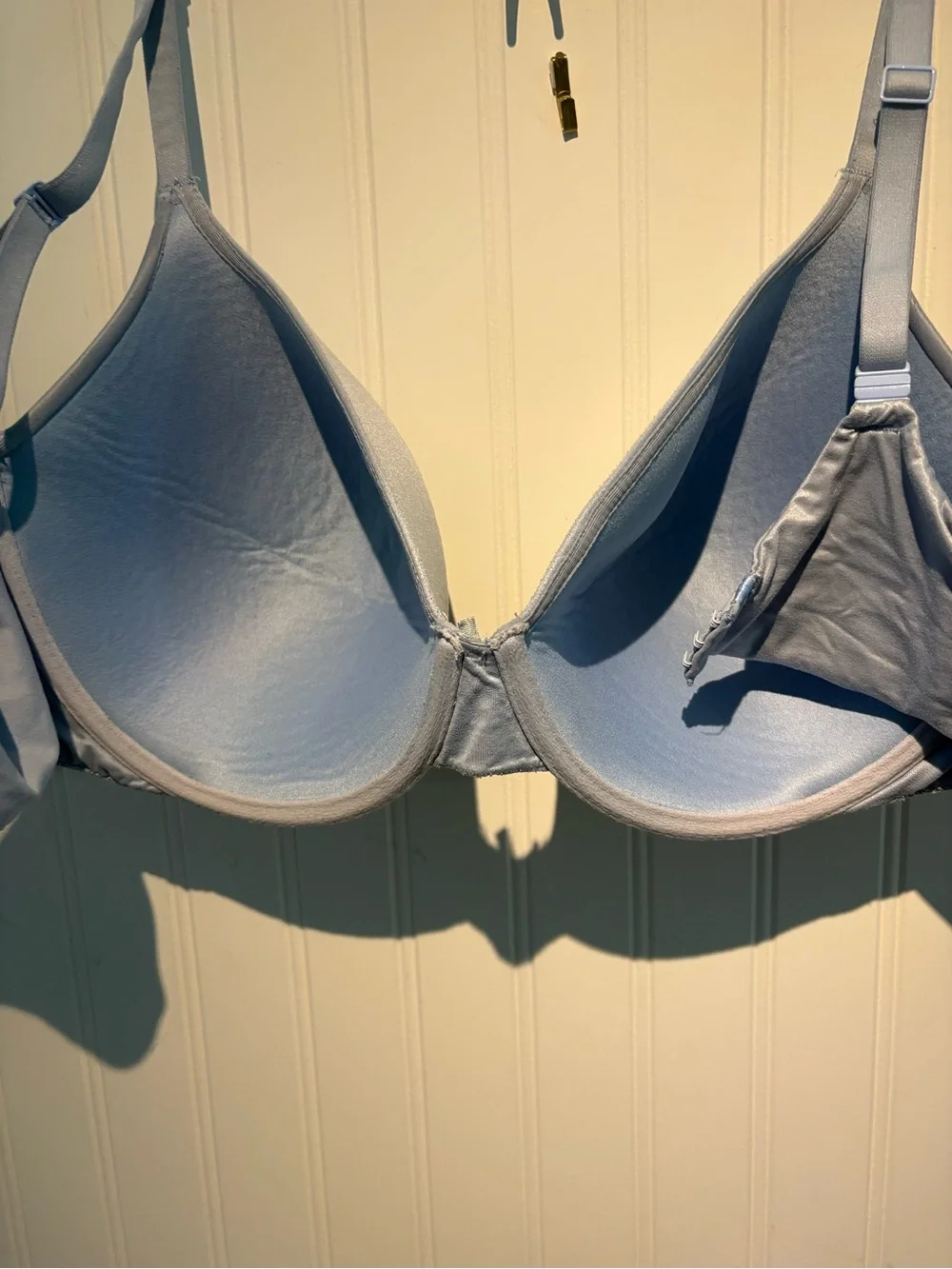 Victoria's Secret Light Blue 38DD (E) Underwire Bra with Lace Trim - Picture 5 of 9